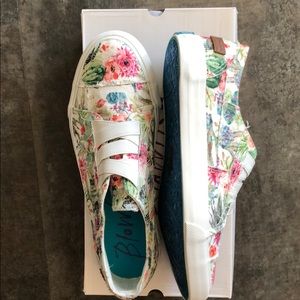 Blowfish cactus flower Marley shoe